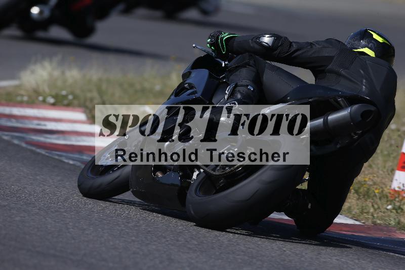 Archiv-2023/31 07.06.2023 Speer Racing ADR/Gruppe rot/backside